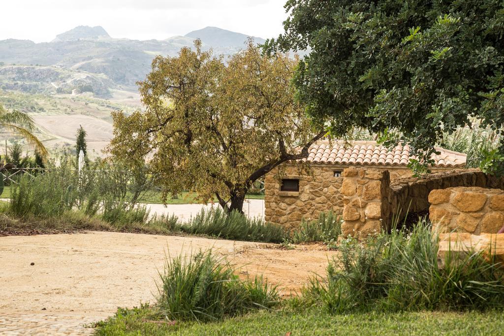 Agriturismo Feudo Muxarello Aragona Esterno foto