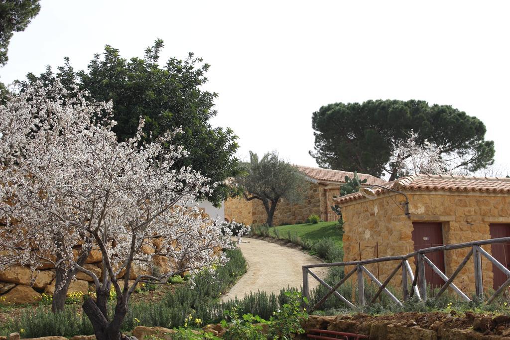 Agriturismo Feudo Muxarello Aragona Esterno foto
